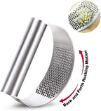 Garlic Press Rocker, Stainless Steel Garlic Mincer Garlic Crusher, Garlic Chooper with Peeler and Scraper Brush, Garlic Press with Ergonomic Handle, Innovative Kitchen Gadgets
